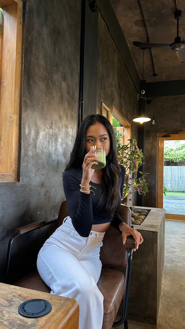 How to make minimal outfits feel more feminine with just one piece of jewelry