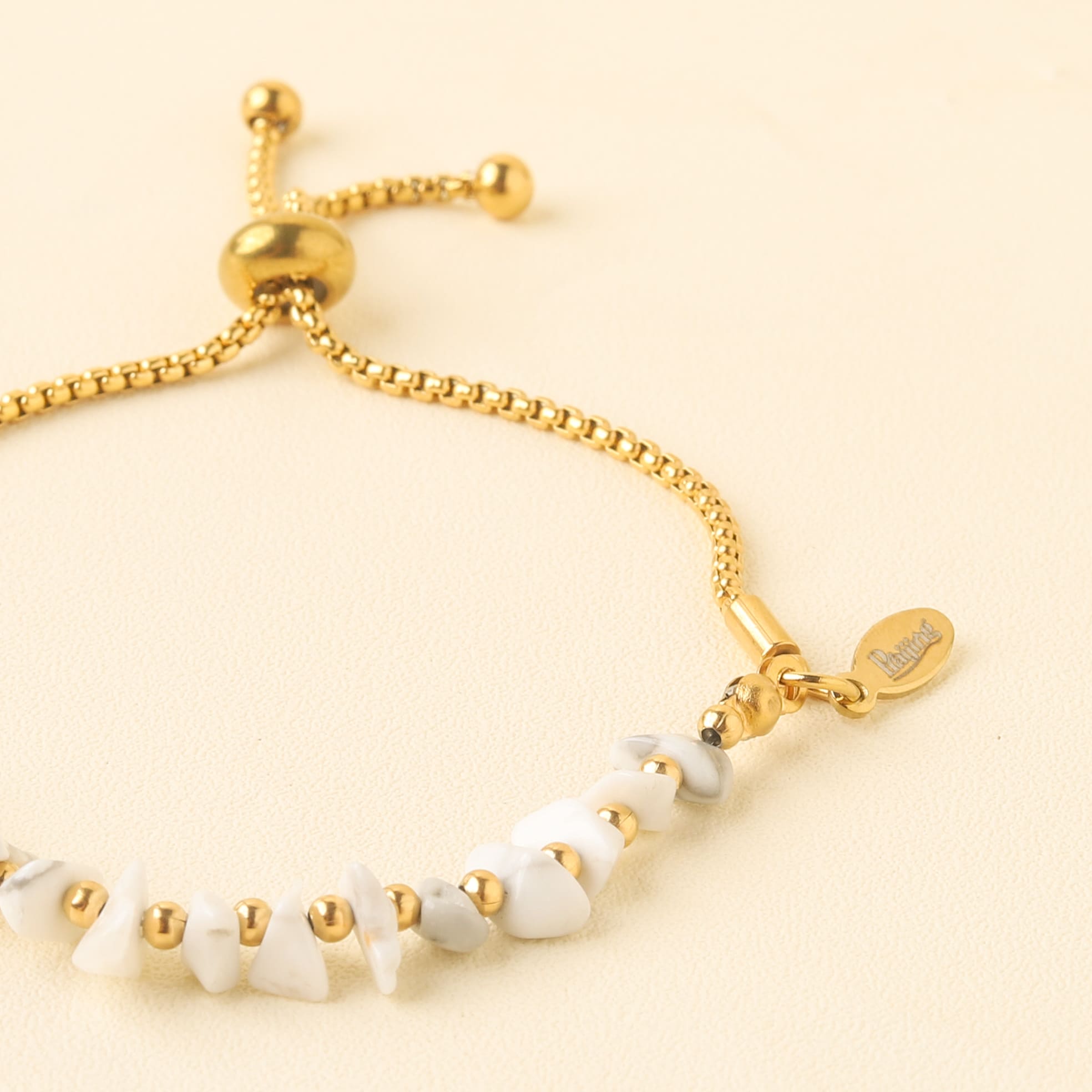 Vivian Howlite Bracelet